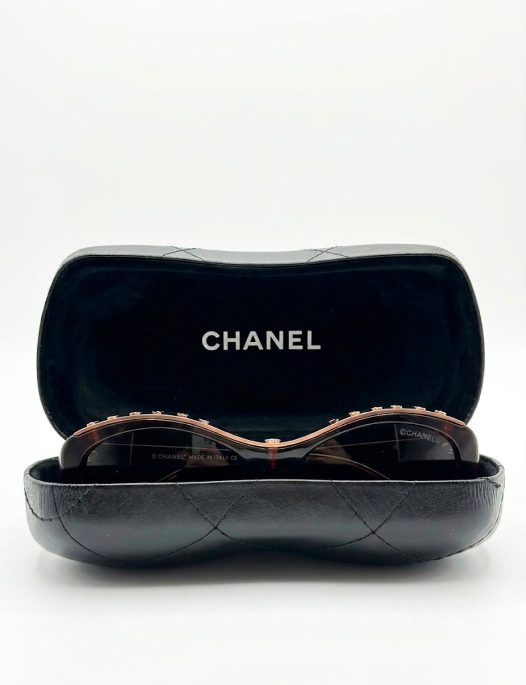 CHANEL SIGNATURE OVAL