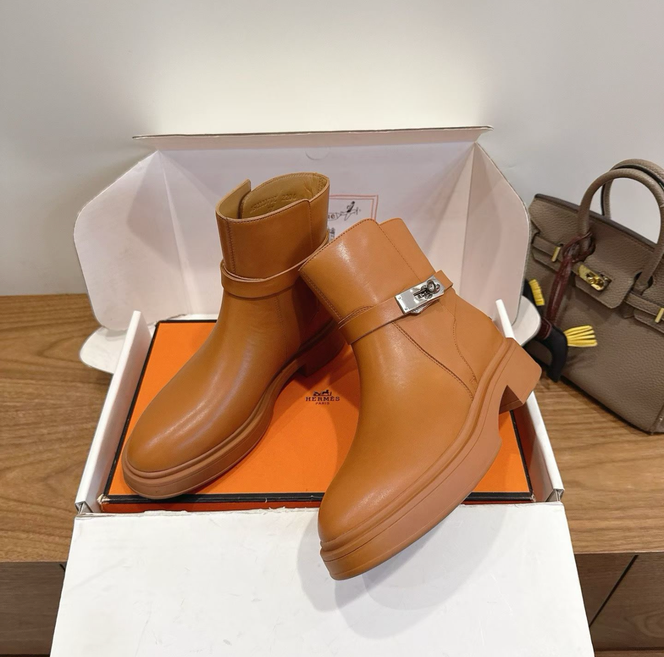 KELLY BOOTS